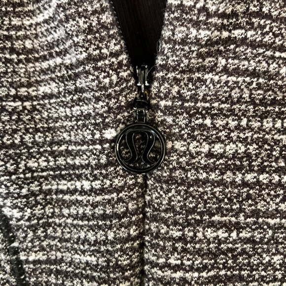 Lululemon Baserunner 1/2 Zip - Picture 4 of 16